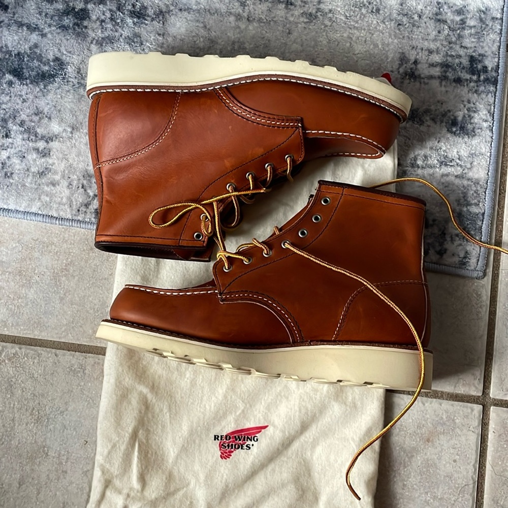 Red Wing 6-inch Classic Moc 8.5 NWOT